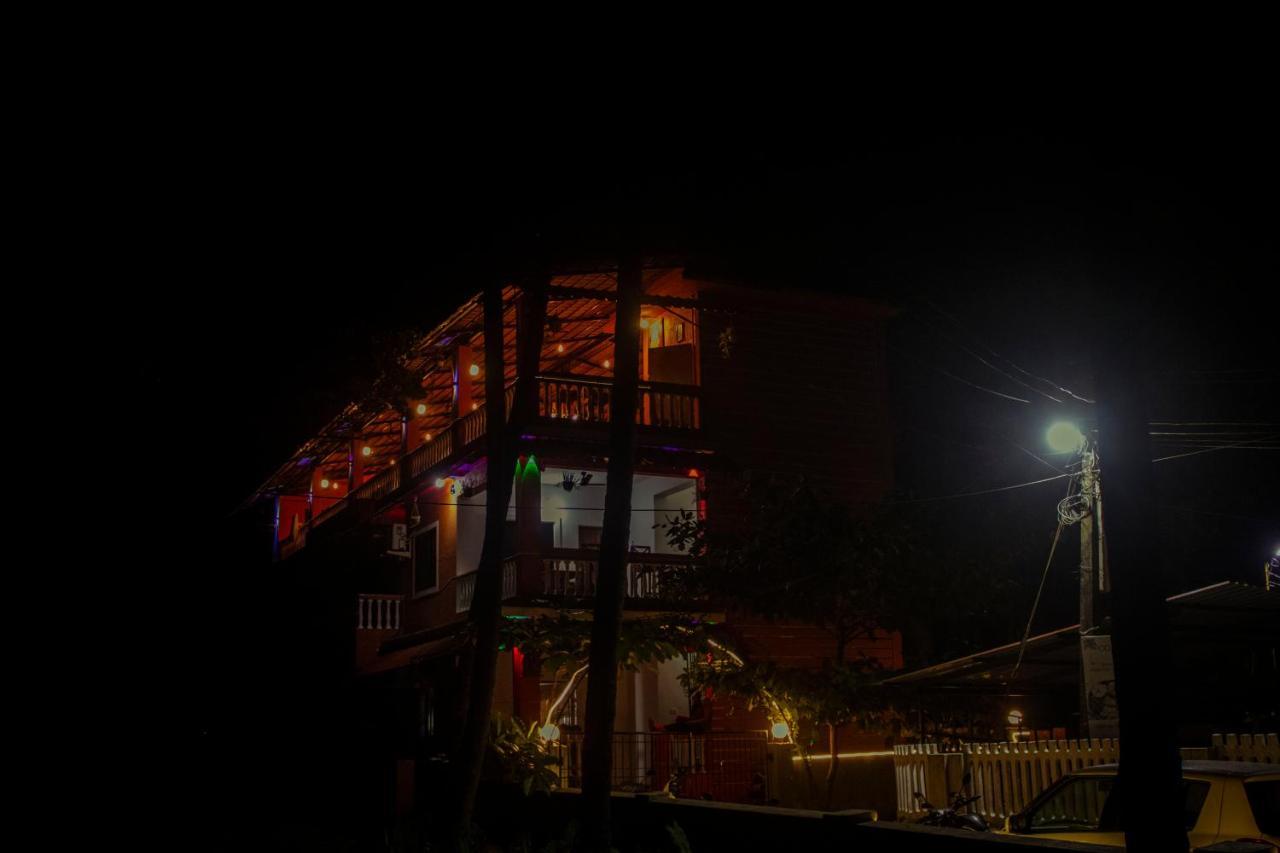 Bonds Hostel Candolim Exterior photo