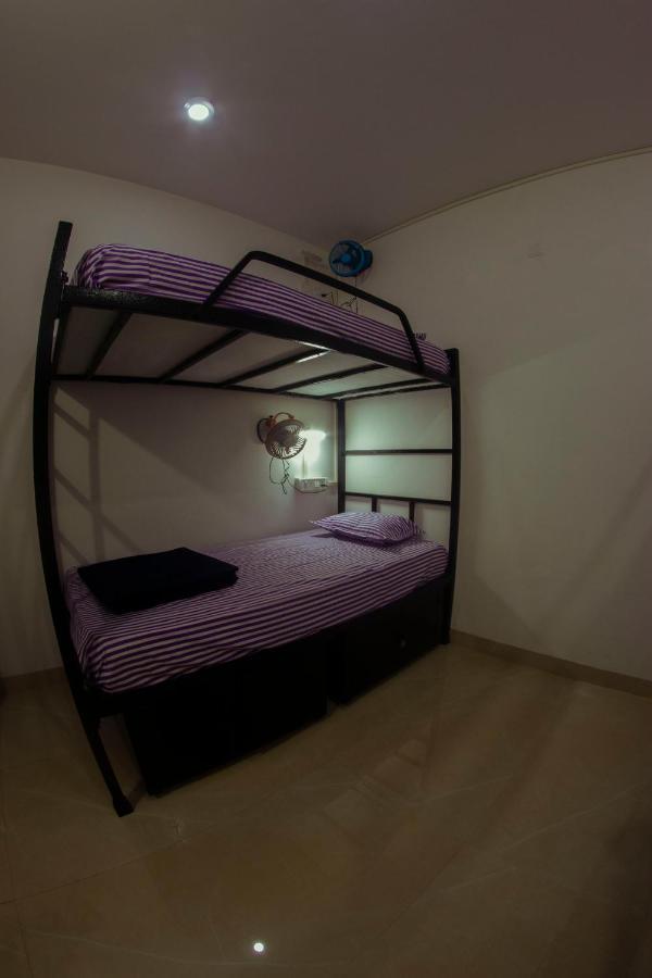 Bonds Hostel Candolim Exterior photo