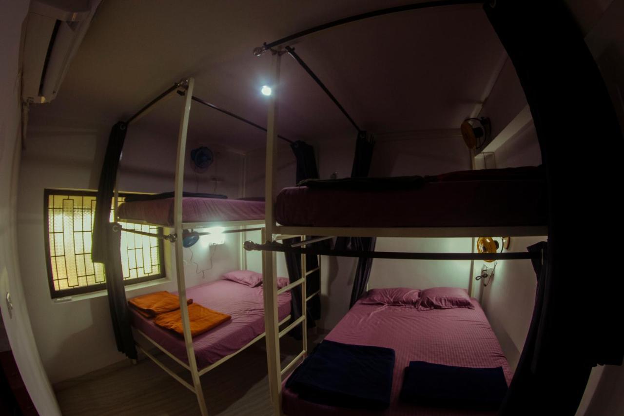 Bonds Hostel Candolim Exterior photo